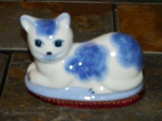 Mr.  Man 1983 Vintage Blue & White Cat Lint Brush Taiwan Ceramic