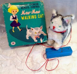 Vintage Trade Mark Toys Remote Control " Mew Mew " The Walking Cat W/ Box -