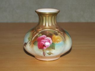 Antique Royal Worcester Ivory Blush Vase,  Hand Painted Roses No.  306,  Dated 1909