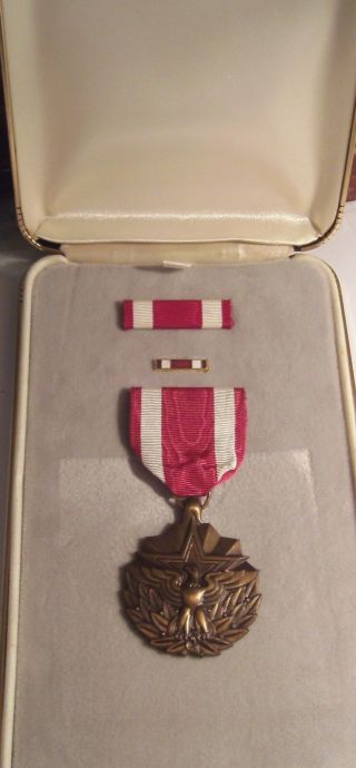Vintage Vietnam Era Armed Forces Meritorious Service Msm Medal In Large Case