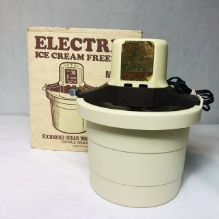 Vintage Electric Ice Cream Freezer Model 76 Richmond Cedar 2 Qt Yum Yum