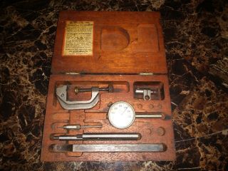 Vtg The Lufkin Rule Co.  001 " Universal Dial Test Indicator No.  399a - 299a,  Box