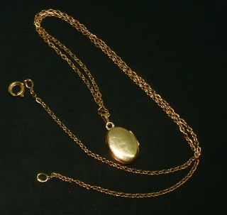 Vintage 9ct gold locket with chain 3