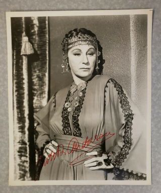 Dame Judith Anderson Signed Vintage 8x10 Photo,  " The Ten Commandments "