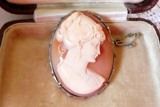 Vintage Jewellery Carved Real Shell Silver Marcasite Cameo Brooch Pin Lovely