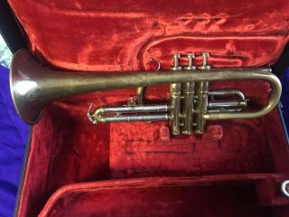 Vintage Reynolds Medalist Trumpet & Case W/ Besson 5 Mouthpiece L