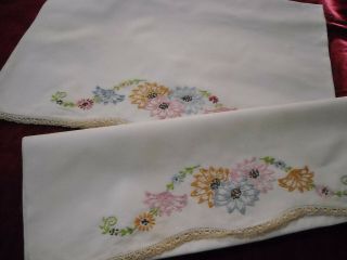 Vintage Hand Embroidered&crocheted Edge Set Of Pillow Cases Floral Design 21x30