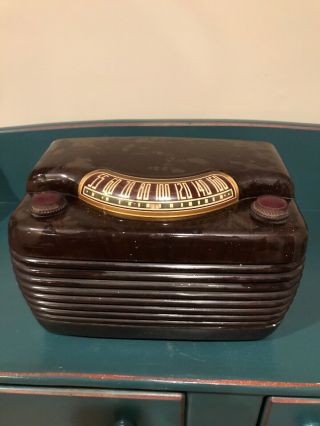 Vintage Philco " Hippo " Am Tube Radio Model 46 - 420 Bakelite Case