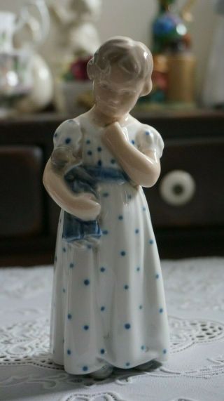 Vintage Royal Copenhagen Figurine Girl With Doll 3539,  Denmark