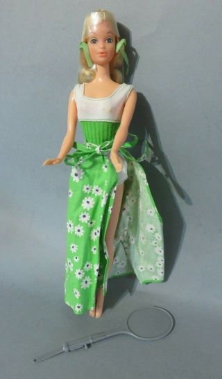 Vintage 1975 Moving Barbie Doll With Outfit & Tennis Racquet