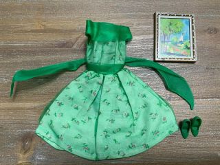 Vintage Barbie Modern Art 1625 - Vhtf Green Chiffon Dress,  Painting Minty