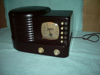 Antique 1938/1939 Zenith Beehive Art Deco Bakelite Radio Model 5r312,  Restored