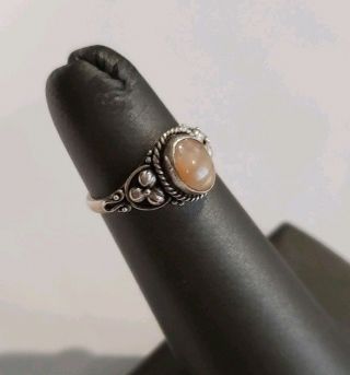 VINTAGE STERLING SILVER AND MOONSTONE RING SIZE 3.  25 3