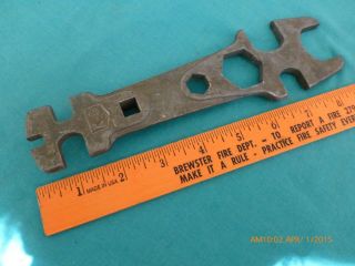 Vintage K - G Wrench No 32 - 0156 Multi Tool Hexagon Square Hole