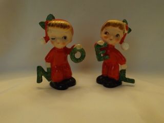 Vintage Noel Christmas Salt & Pepper Shaker Kids.  Napco 1957 Japan.  4 " High