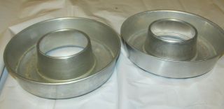2 Vintage Aluminum Ice Ring Jello Mold Bundt Cake Pans - 8 3/4 "