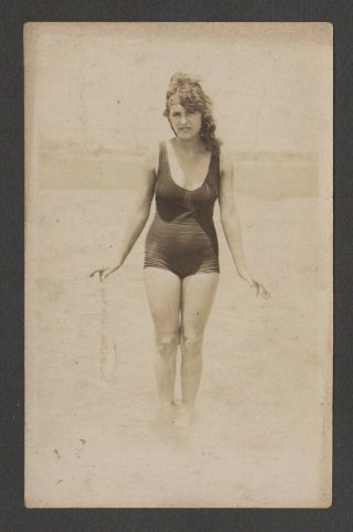 Lqqk Vintage 1920s Postcard,  Old School Bathing Beauty 2