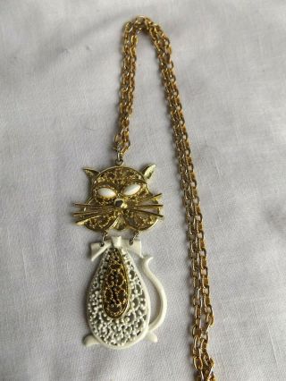Vintage Mid Century Gold Tone & White Enamel Cat Pendant & Necklace
