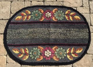 Vtg Woo ? Hand - Made Hooked Tapestry Rug Carpet Floral Flowers Black 37 " X 25 "