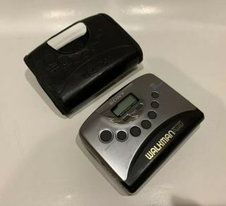 Vintage Sony Wm - Fx251 Walkman Am/fm Cassette Player Black Case Belts