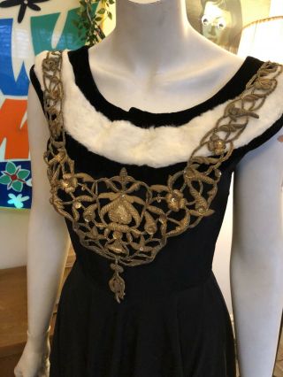 Vintage 1940’s Embroidered Sequinned Collar Bib Necklace Art Deco