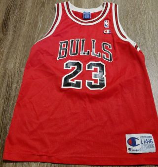 Champion Chicago Bulls Michael Jordan 23 Basketball Jersey Youth L 14 - 16 Vtg Red