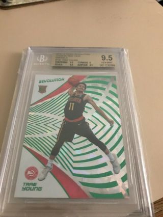 2018 - 19 Panini Revolution Rc Emerald Year Sp 81/88 Bgs 9.  5 Trae Young (atl)