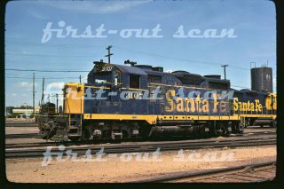 G Slide - Atsf Santa Fe 3107 Emd Gp - 20 At Pueblo Co 1975