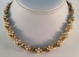 Vintage Crown Trifari Faux Pearl Rhinestone Gold Tone 16” Necklace