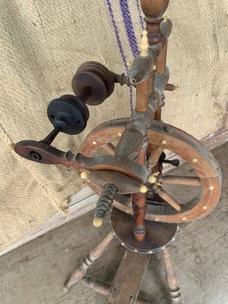 Antique Castle Style Bone Decorated Parlor Spinning Wheel 2