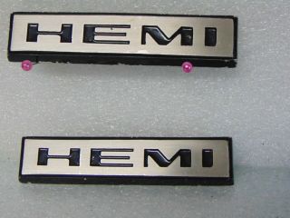 2 Vintage Hemi Fender Emblems Badges Dodge Plymouth Chrysler Road Runner Charger