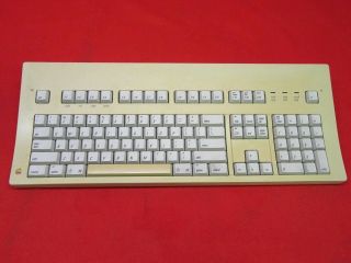 Vintage Apple M0115 Extended Keyboard