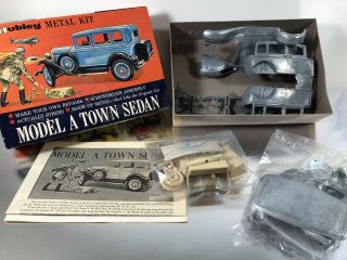 Vintage Hubley Metal Kit - Model A Town Sedan / Taxi 4857 - 300 - Read Inside