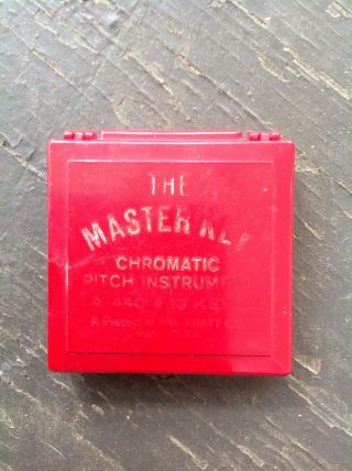 Vintage The Master Key Chromatic Pitch Instrument A - 440 13 Keys Pitch Pipe Mk2 - C
