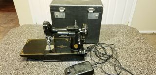 Antique 1952 Singer 221 - 1 Featherweight Sewing Machine & Hard Case