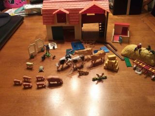 Britains Vintage Farm Barn Stable Animals Cow Pig Chicken People