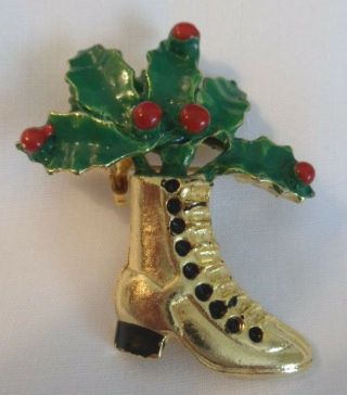 Vintage Christmas Pin - Old Fashioned Ice Skate Boot With Berries And Holly