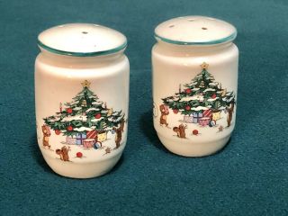 Vintage Christmas Holidays Animals Salt & Pepper Shakers