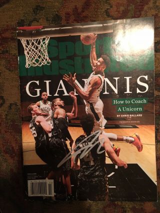 Bucks Giannis Antetokounmpo Signed Sports Illustrated S.  I.  4/8/19 Proof Pic