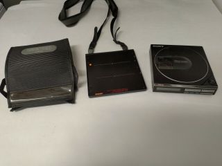 Sony D - 7 Discman Vintage Cd Player & Bp - 100 Battery Pack And Case