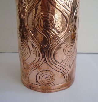 ARTS CRAFTS TALL COPPER VASE TANKARD WITH HANDLE YATTENDON FIVEMILETOWN GUILD ? 3