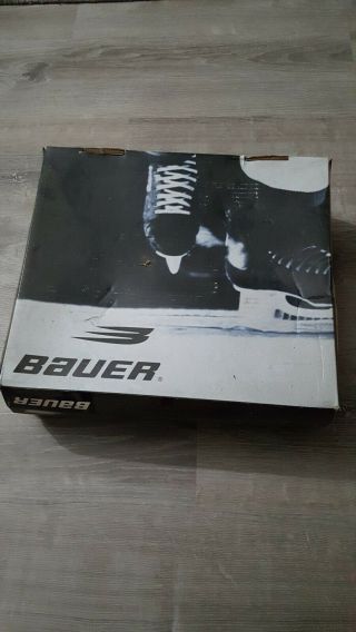 Bauer Air550 ice hockey skates 9.  5.  Worn once.  Vintage and 3