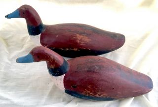 Vintage Hand Carved/painted Wooden Duck Decoys/sculptures