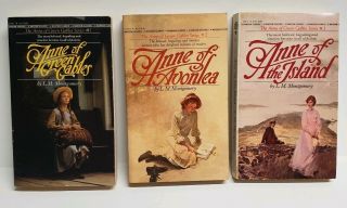 Anne Of Green Gables Vintage Box Set Paperback Novels 1 - 3 Bantam Books