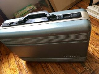 Panasonic Omnimovie VHS HQ Camcorder Vintage Case Cords Charger 2