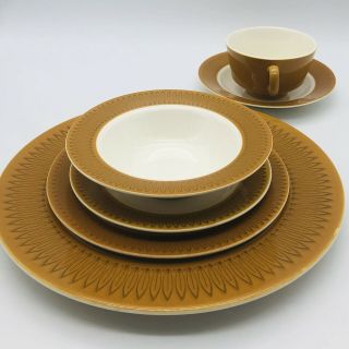 Vintage Homer Laughlin Morocco Pattern Dinnerware (6 Piece Place Setting)