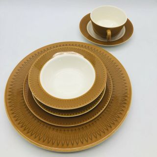 Vintage Homer Laughlin Morocco Pattern Dinnerware (6 piece place setting) 2