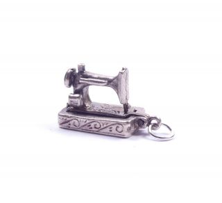 Vintage Charm Sewing Machine Opens To Scissors 925 Sterling Silver 4.  5g
