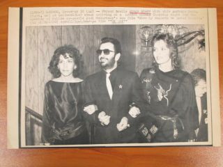 Vintage Wire Ap Press Photo Ringo Starr Beatles Drummer & Wife Barbara Bach 4