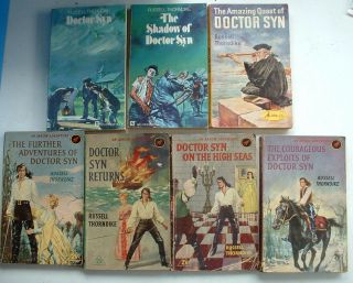 7 X Doctor Syn Vintage Paperback Books By Arrow 5 From 1960s,  2 From 1972